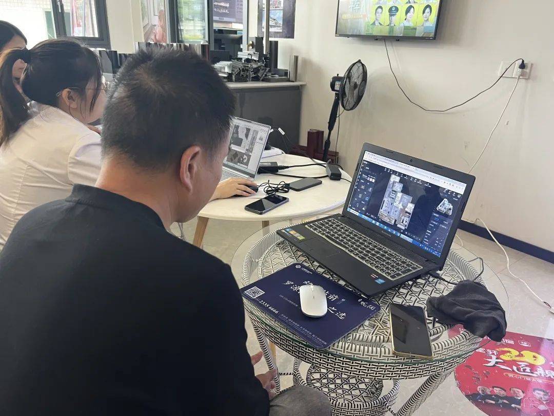 富(fu)軒全屋們(men)窗酷傢(jia)樂培訓羅源站幫扶圓滿舉行