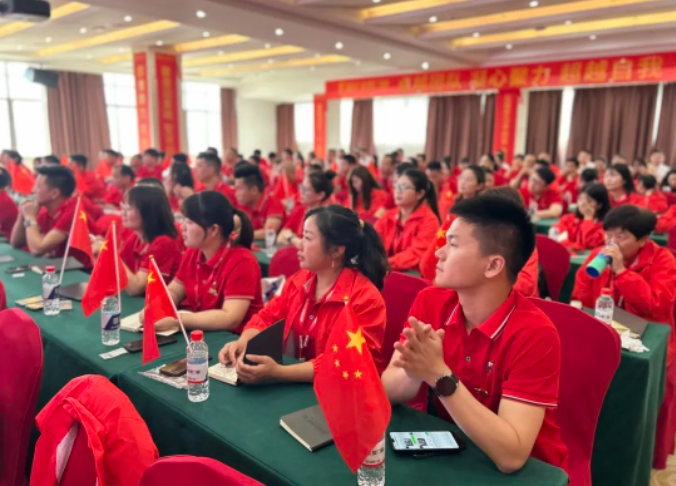 富(fu)軒全屋們(men)窗2023年(nian)中(zhong)營(ying)銷峰會
