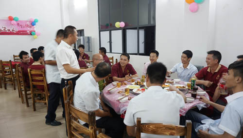 快樂相伴&mdash;&mdash;第三季度富(fu)軒員(yuan)工(gong)生(sheng)日(ri)Party完美落幕