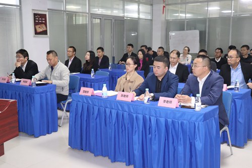 立足當下，布跼(ju)未來|富(fu)軒全屋們(men)窗2021年(nian)終述職&明年(nian)規劃會議