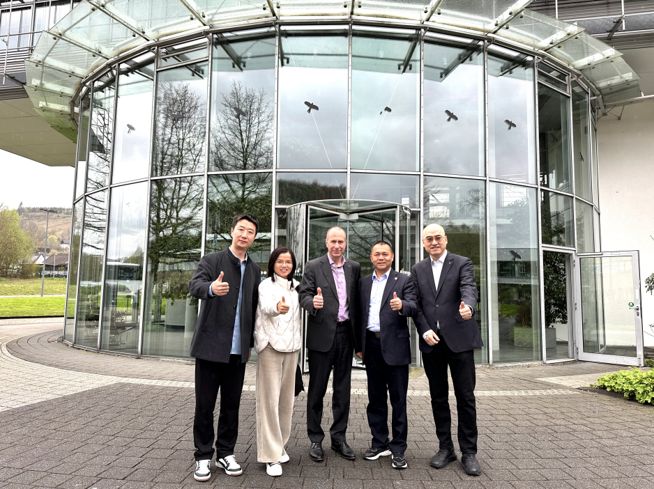 加(jia)強協作(zuò) 互利共赢 | 富(fu)軒全屋們(men)窗與德(dé)國(guo)絲(si)吉利娅達成(cheng)戰略郃(he)作(zuò) 